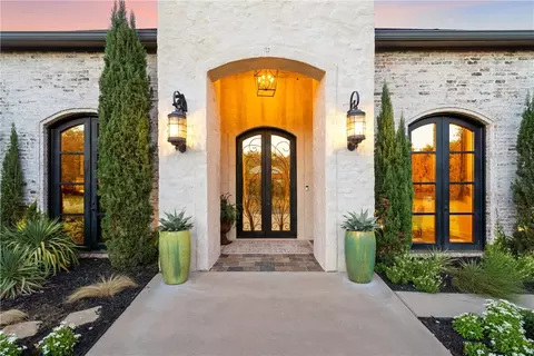 Exterior - 7050 Ledge Stone Dr, Mcgregor, TX 76657 photo 3 of 20