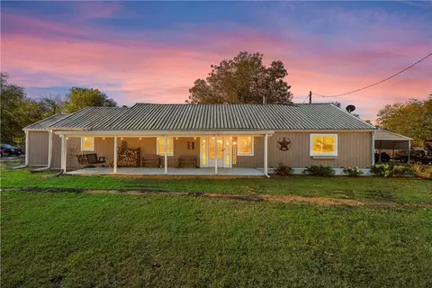 612 Whitson St, Moody, TX 76557