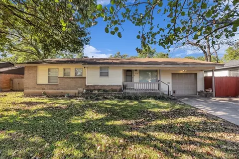 1212 N 61st St, Waco, TX 76710