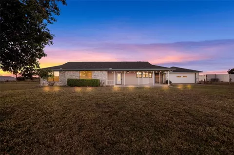 424 Westgate I Rd, Eddy, TX 76524