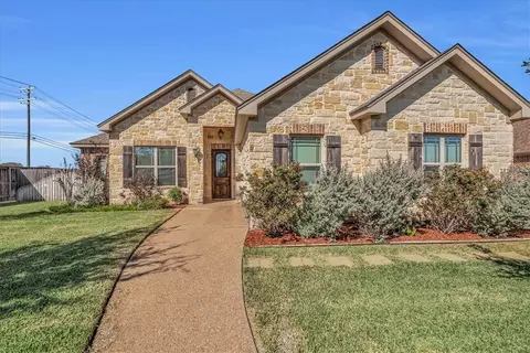 125 Emmalyn Dr, Hewitt, TX 76643 photo 2