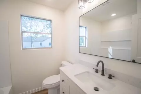 512 Arthur St, Mcgregor, TX 76657 photo 8