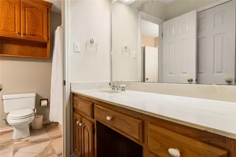 Bath - 26 Buttercup Cir, Waco, TX 76708 photo 3 of 7