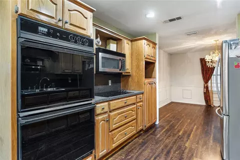 Kitchen - 26 Buttercup Cir, Waco, TX 76708 photo 2 of 3