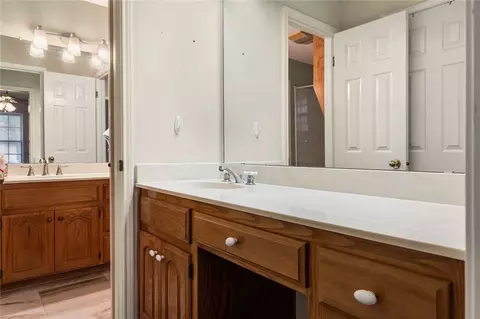 Bath - 26 Buttercup Cir, Waco, TX 76708 photo 1 of 7