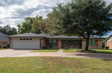 5217 Links Dr, Waco, TX 76708