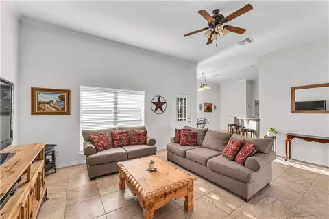 Living - 554 Southern Vw, Lorena, TX 76655 photo 1 of 2