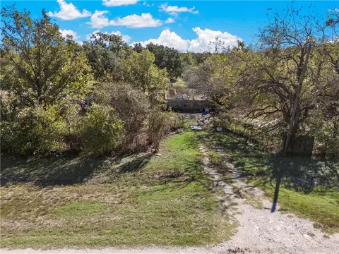 1056 E Central, Golinda, TX 76655 photo 2
