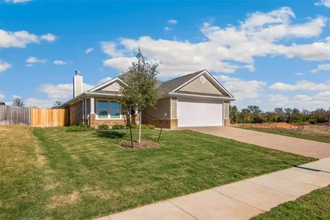 2510 Yoder Ln, Waco, TX 76706 photo 3