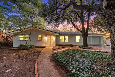 2416 Skyline Dr, Waco, TX 76710