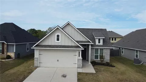 10248 Omni Dr, Waco, TX 76708