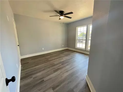618 Monroe St, Mcgregor, TX 76657 photo 24