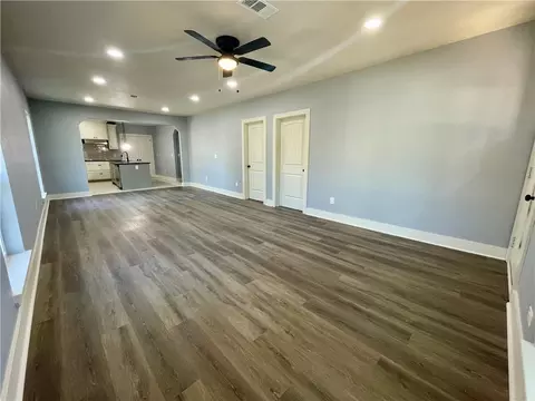 618 Monroe St, Mcgregor, TX 76657 photo 7