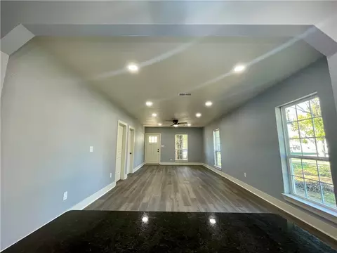 618 Monroe St, Mcgregor, TX 76657 photo 11