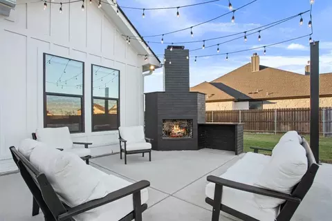 Exterior - 2208 Cushman St, Lorena, TX 76655 photo 4 of 12