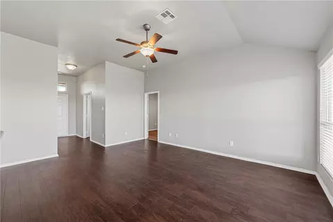 10708 Granada Dr, Waco, TX 76708 photo 3