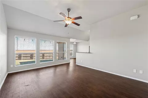 10708 Granada Dr, Waco, TX 76708 photo 2