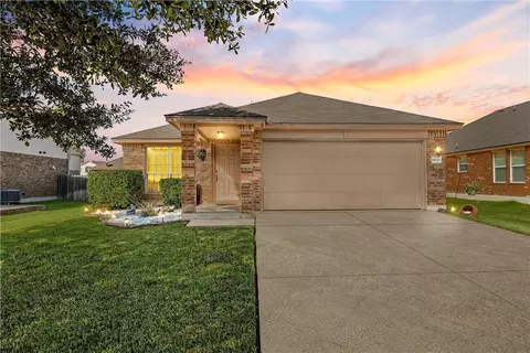 6633 Burling St, Woodway, TX 76712