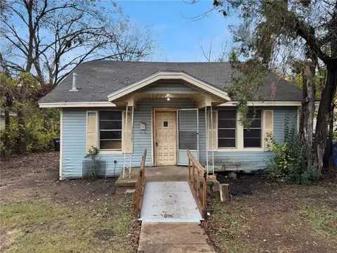 2304 Alexander Ave, Waco, TX 76708