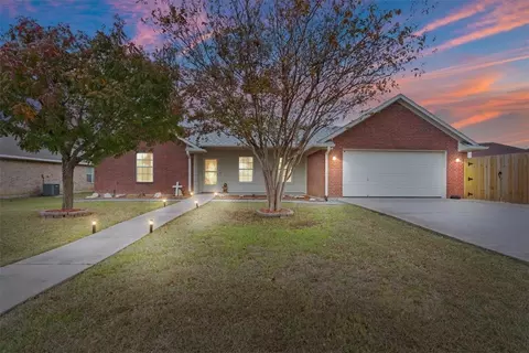 167 Pearl Dr, Hewitt, TX 76643