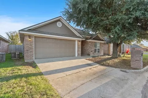 10109 Colony Dr, Waco, TX 76708 photo 2
