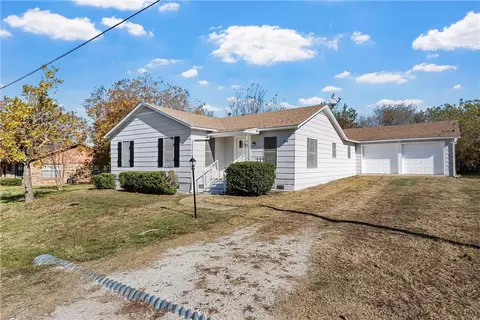 104 Church St, Riesel, TX 76682