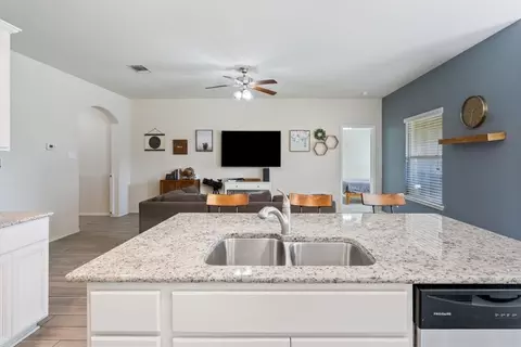 2705 Jackal Dr, Lorena, TX 76655 photo 11