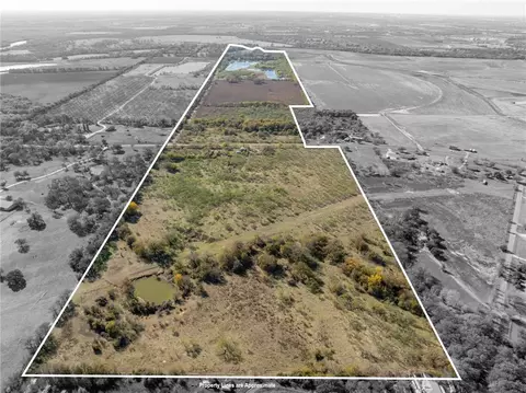 8604 W Lake Creek Rd, Riesel, TX 76682