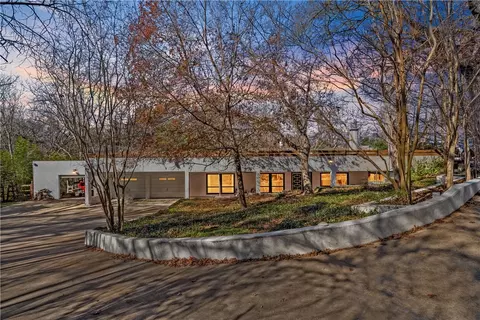 2708 Cherry Hill Sq, Waco, TX 76708