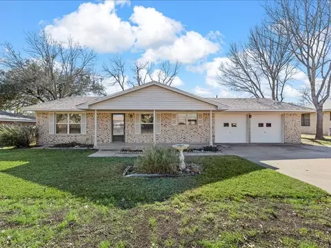 301 Mitchell Dr, Temple, TX 76501