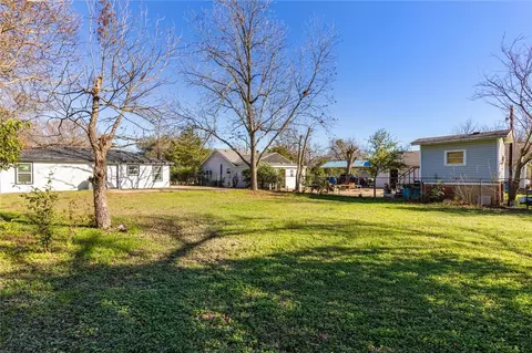 Exterior - 3220 N 26th St, Waco, TX 76708 photo 5 of 5