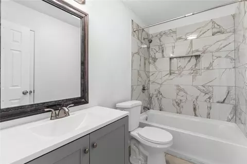 Bath - 3220 N 26th St, Waco, TX 76708 photo 1 of 1