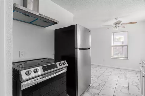 Kitchen - 3220 N 26th St, Waco, TX 76708 photo 2 of 2