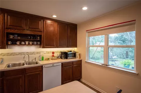 4016 N 27th St, Waco, TX 76708 photo 9