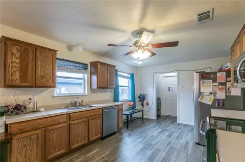 Entry Way - 4213 Larry Don Ln, Waco, TX 76708 photo 1 of 2