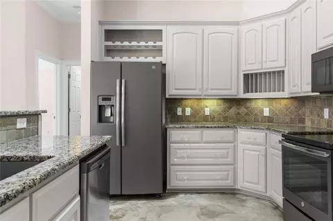 Kitchen - 125 Grovecreek Dr, Waco, TX 76708 photo 2 of 3
