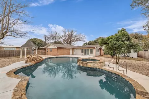 2217 Carolinda Dr, Waco, TX 76710
