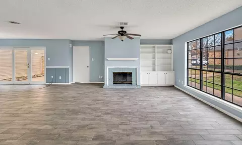 3329 Chimney Place Dr, Waco, TX 76708 photo 3