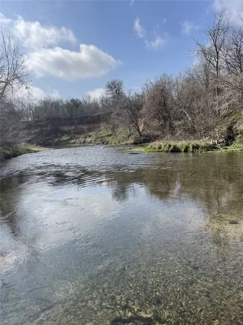 301 Fm 1979, Martindale, TX 78655