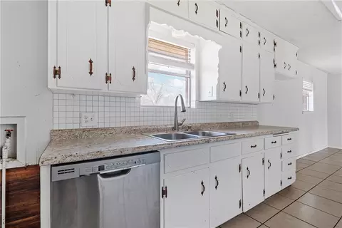 Kitchen - 205 E Stegall Rd, Waco, TX 76706 photo 2 of 3