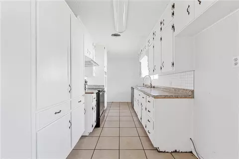 Entry Way - 205 E Stegall Rd, Waco, TX 76706 photo 1 of 1