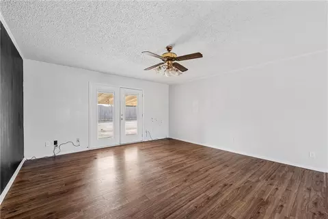 Living - 205 E Stegall Rd, Waco, TX 76706 photo 2 of 6