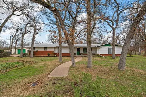 4323 Kendall Ln, Waco, TX 76705