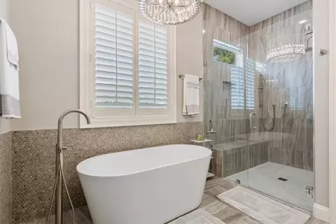 Bath - 2011 Pebble Brook Cir, Mcgregor, TX 76657 photo 7 of 12