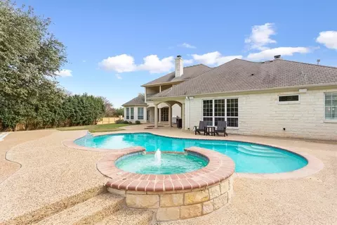 Exterior - 2011 Pebble Brook Cir, Mcgregor, TX 76657 photo 11 of 17