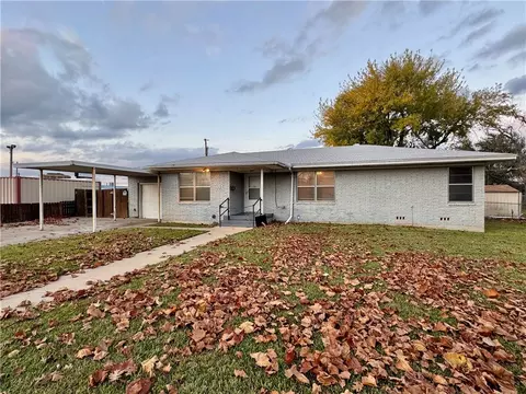 937 Emerson Dr, Waco, TX 76710
