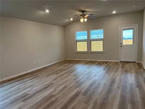 4004 Vulcan Trl, Lorena, TX 76655 photo 3