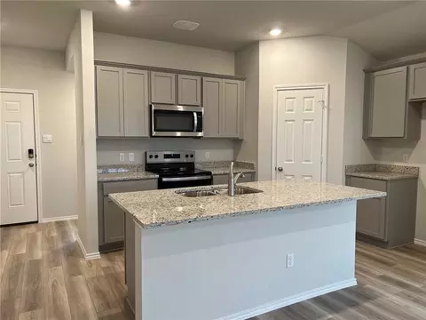 4004 Vulcan Trl, Lorena, TX 76655 photo 2