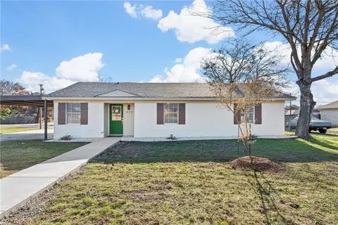 327 Norwood Dr, Woodway, TX 76712