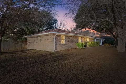 155 Norwood Dr, Woodway, TX 76712